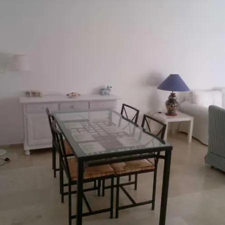 Urb. Pelikan Park Calle Sabinillas Nº 3 Estepona